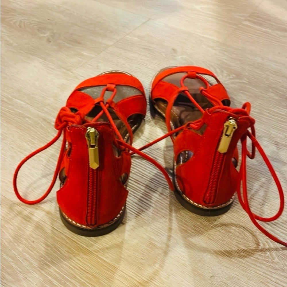 Crown Vintage Red Lace-Up Sandals size 8.5. NWOT - Picture 2 of 5